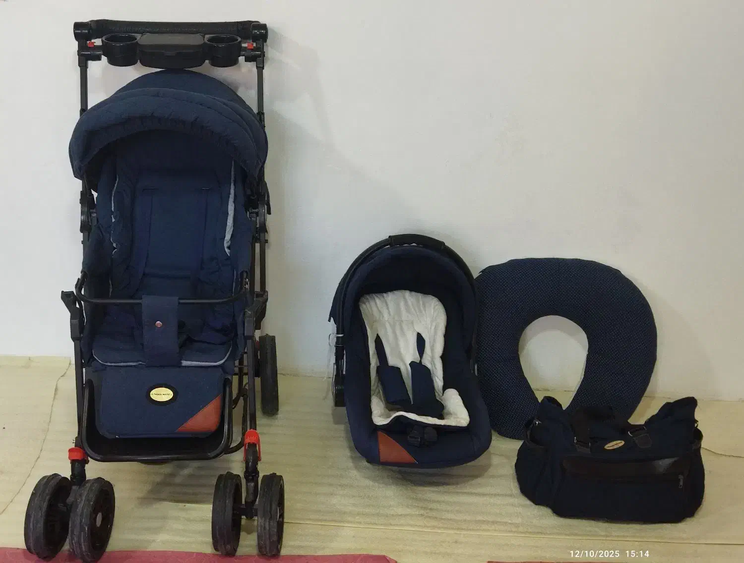 کالسکه و کریر و بالش شیردهی و کیف|کالسکه و لوازم جانبی|مریوان, |دیوار