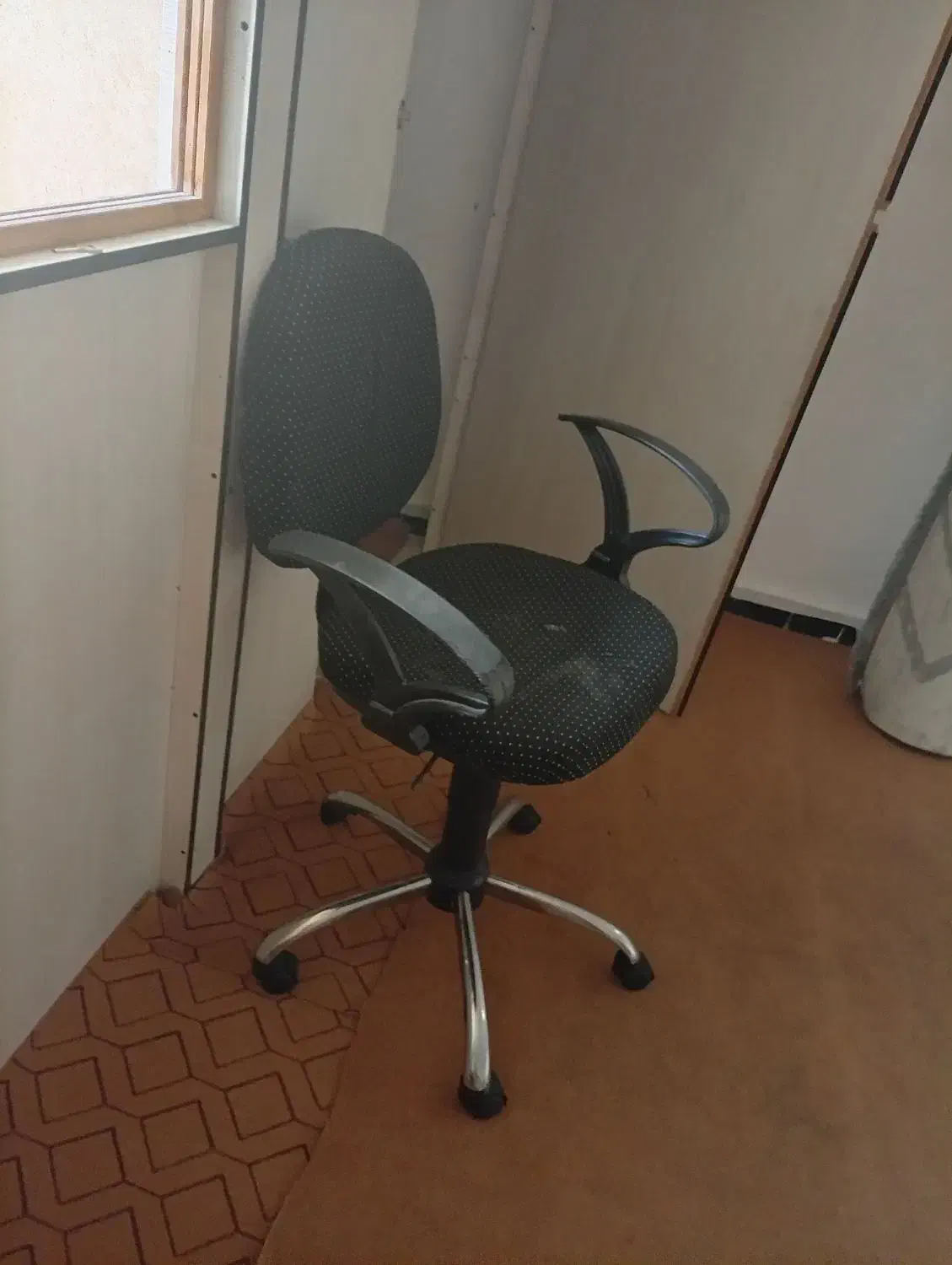 صندلی میز کامپیوتر|مبلمان اداری|تیران, |دیوار