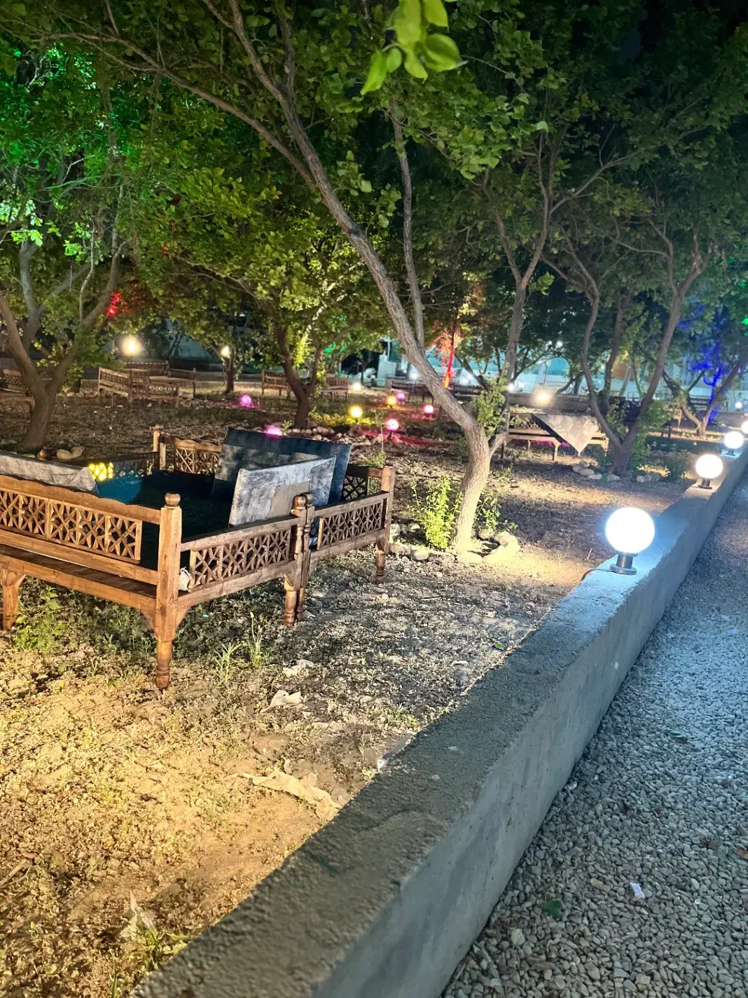 تخت سنتی چوبی|صندلی و نیمکت|چهاردانگه (تهران), |دیوار