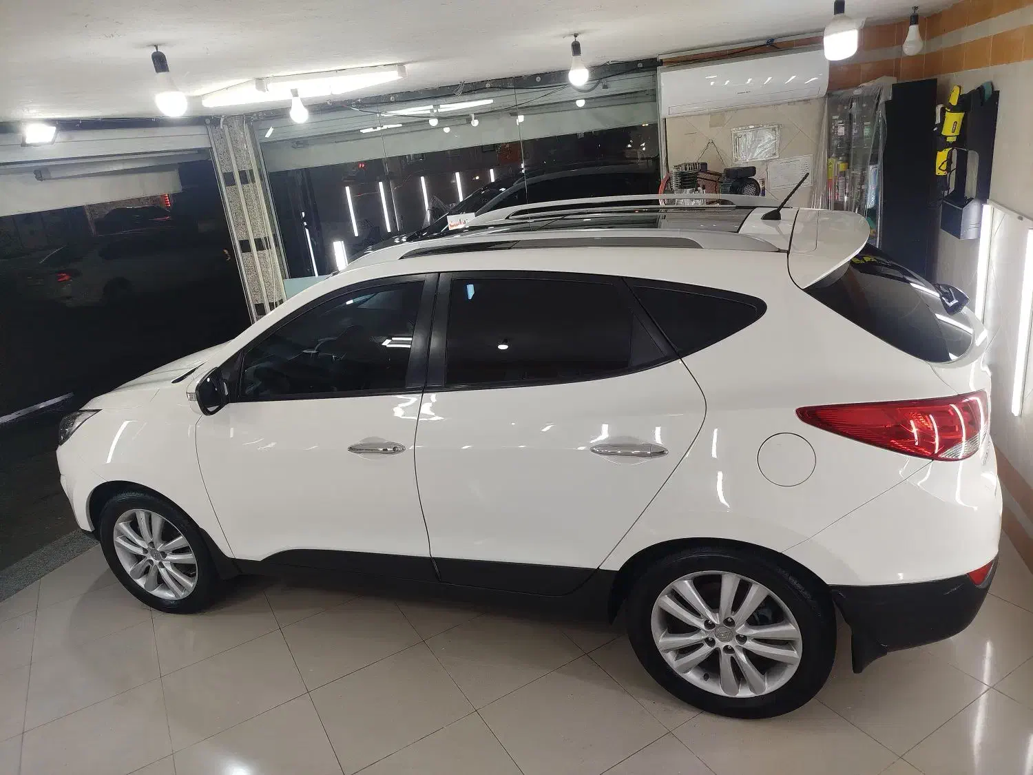 خدمات پولیش و سرامیک خودرو با ضمانت|خدمات موتور و ماشین|لاهیجان, طالقانی|دیوار