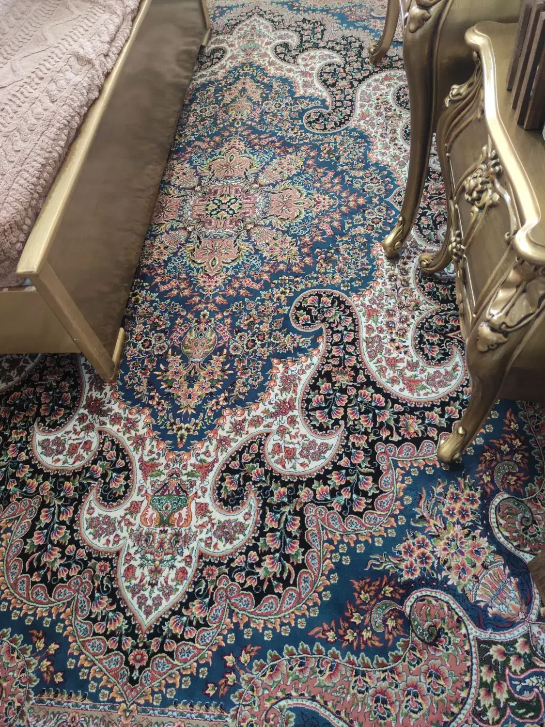 فرش ۶ متری در حد نو|فرش|ساوه, |دیوار