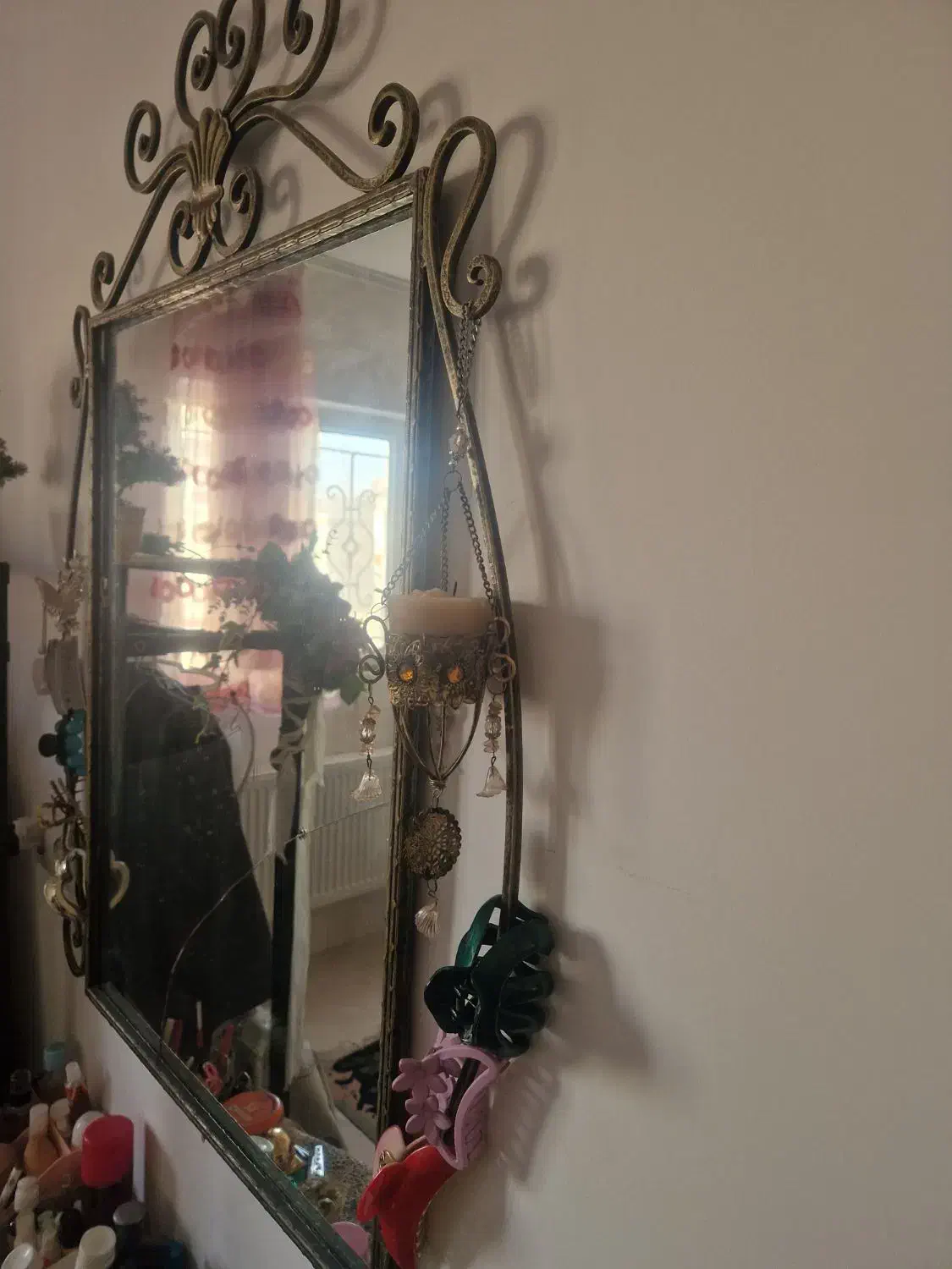 اینه و میز|آینه|تربتحیدریه, داروپخش|دیوار