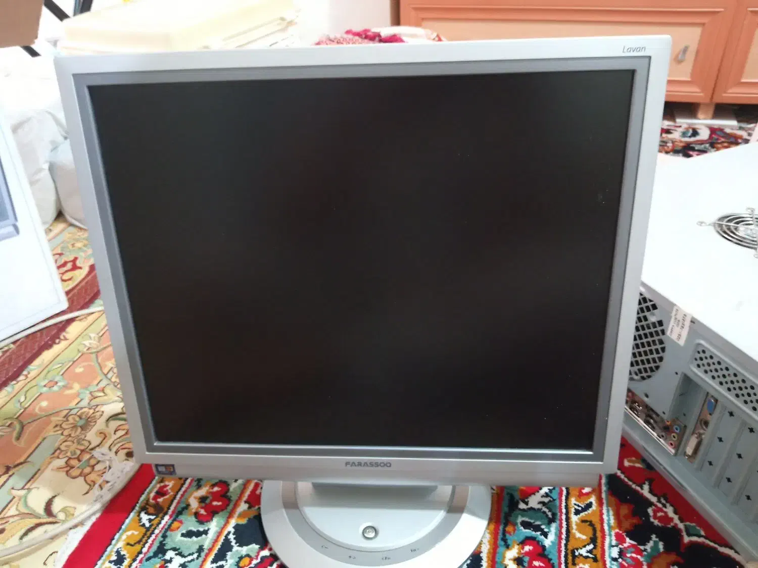 مانیتور در حد نو|قطعات و لوازم جانبی رایانه|قم, مسجد امام حسن|دیوار