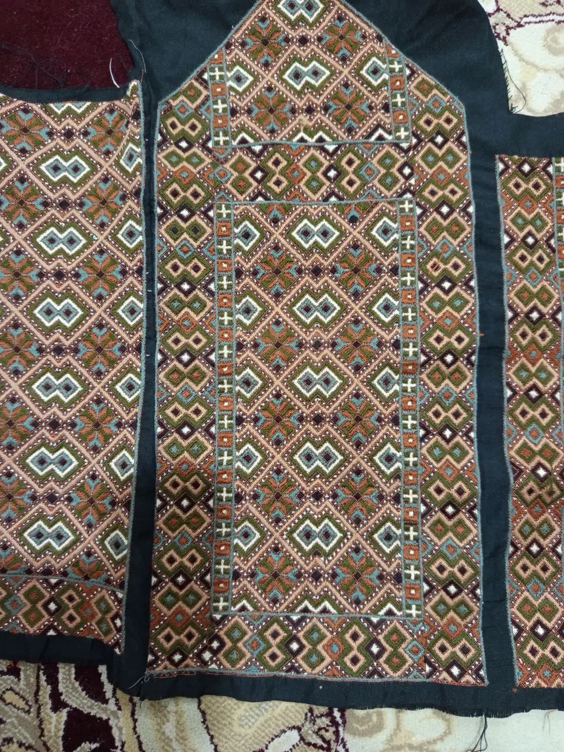 رنگ مات صاف تمیز|لباس|سیب و سوران, |دیوار