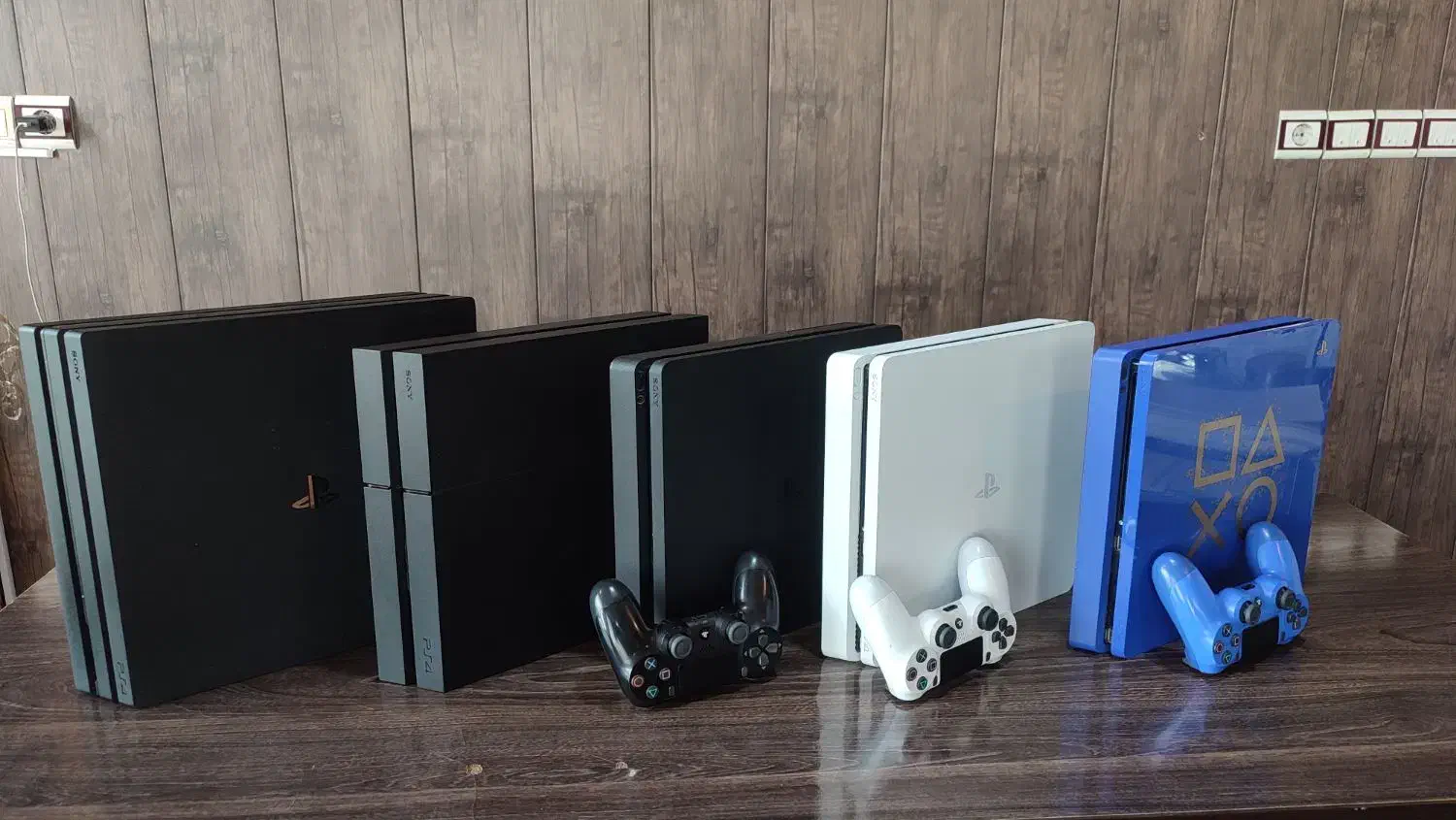 پلی استیشن 4 و 5 به صورت عمده و تک|کنسول، بازی ویدئویی و آنلاین|بانه, |دیوار