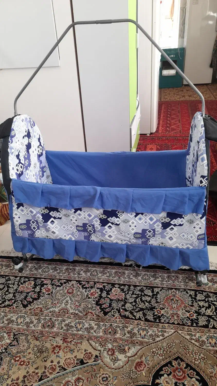 تخت گهواره کودک|اسباب و اثاث بچه|بجنورد, |دیوار