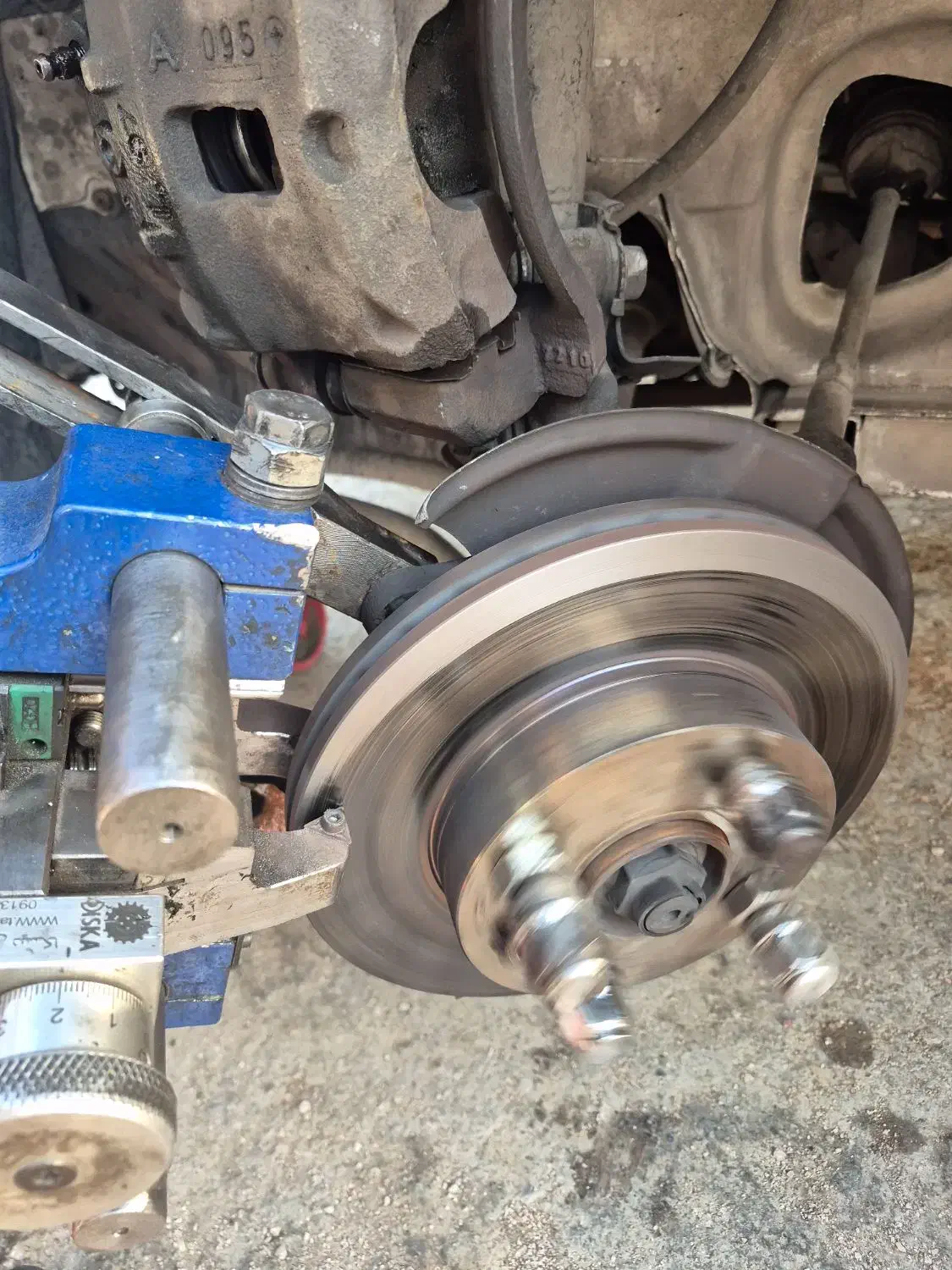 استخدام نیروی دیسک تراش|استخدام صنعتی، فنی، مهندسی|اهواز, چهارصد دستگاه|دیوار