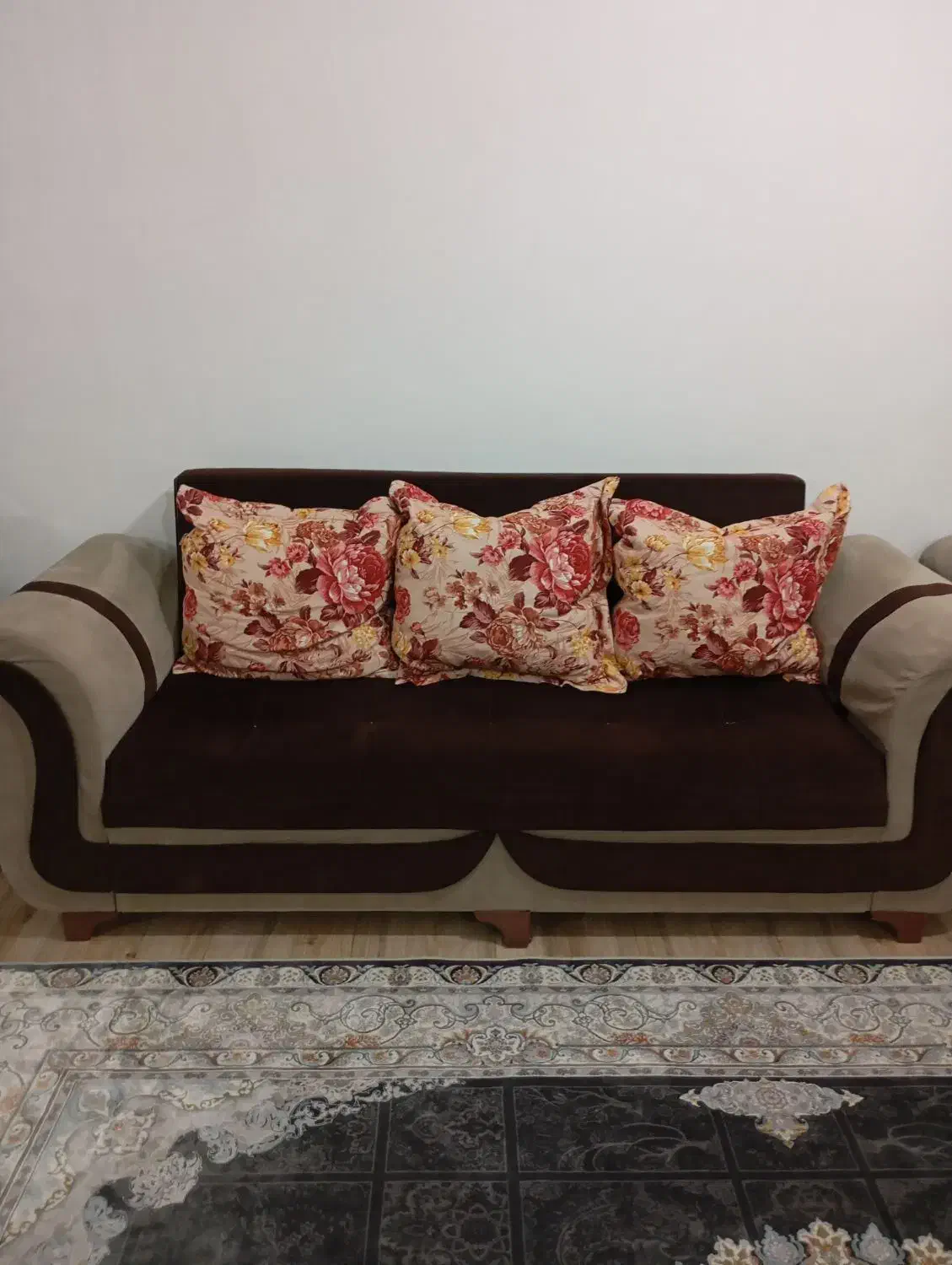 فروش|مبلمان خانگی و میز عسلی|سلماس, |دیوار