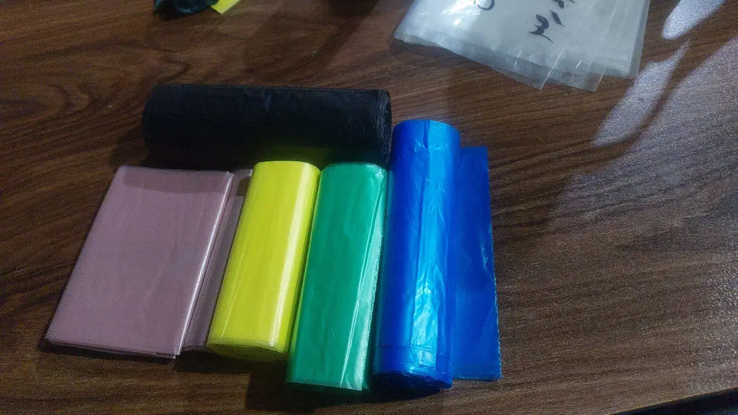 تولید|ظروف نگهدارنده، پلاستیکی، یک‌بارمصرف|رباط‌کریم, رباط‌کریم|دیوار