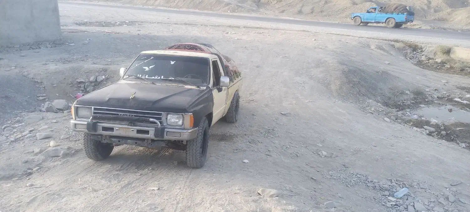 تویوتا هایلوکس|خودرو سواری و وانت|خاش, |دیوار