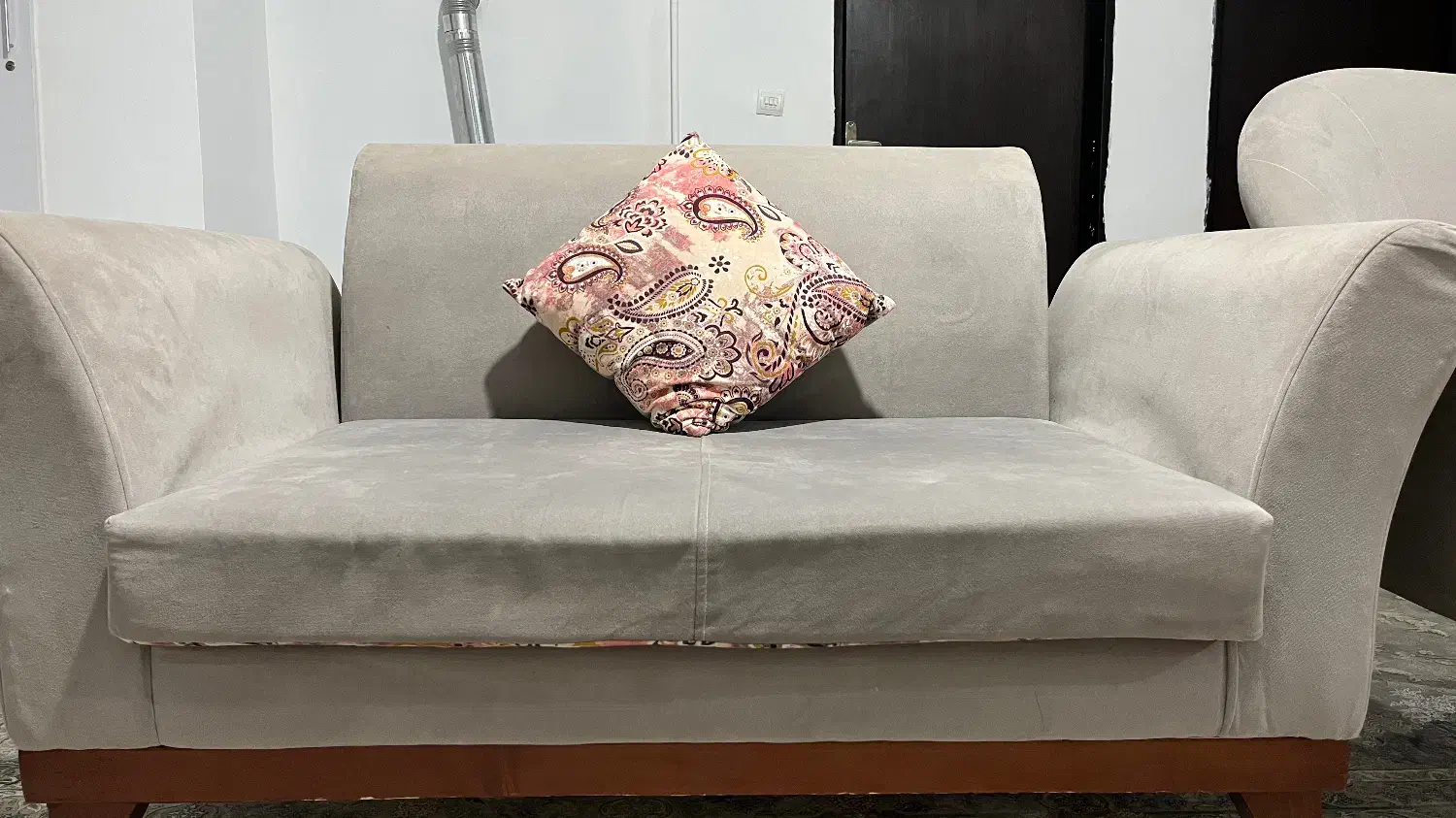 مبل ۷ نفره خوش قیمت و تمیز|مبلمان خانگی و میز عسلی|بوئین زهرا, |دیوار