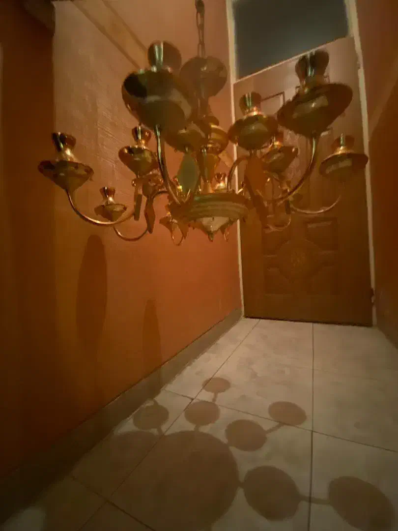 لوستر ۱۶ شعله دو عدد با یک ۴ شعله و یدونه فانوسی|لوستر و چراغ آویز|شیراز, فرهنگ شهر|دیوار