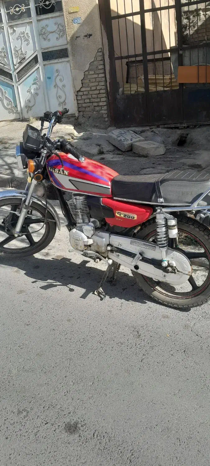موتور ۲۰۰سی سی احسان کارکرد ۱۳۰۰ مدل ۴۰۲|موتورسیکلت|مریوان, |دیوار