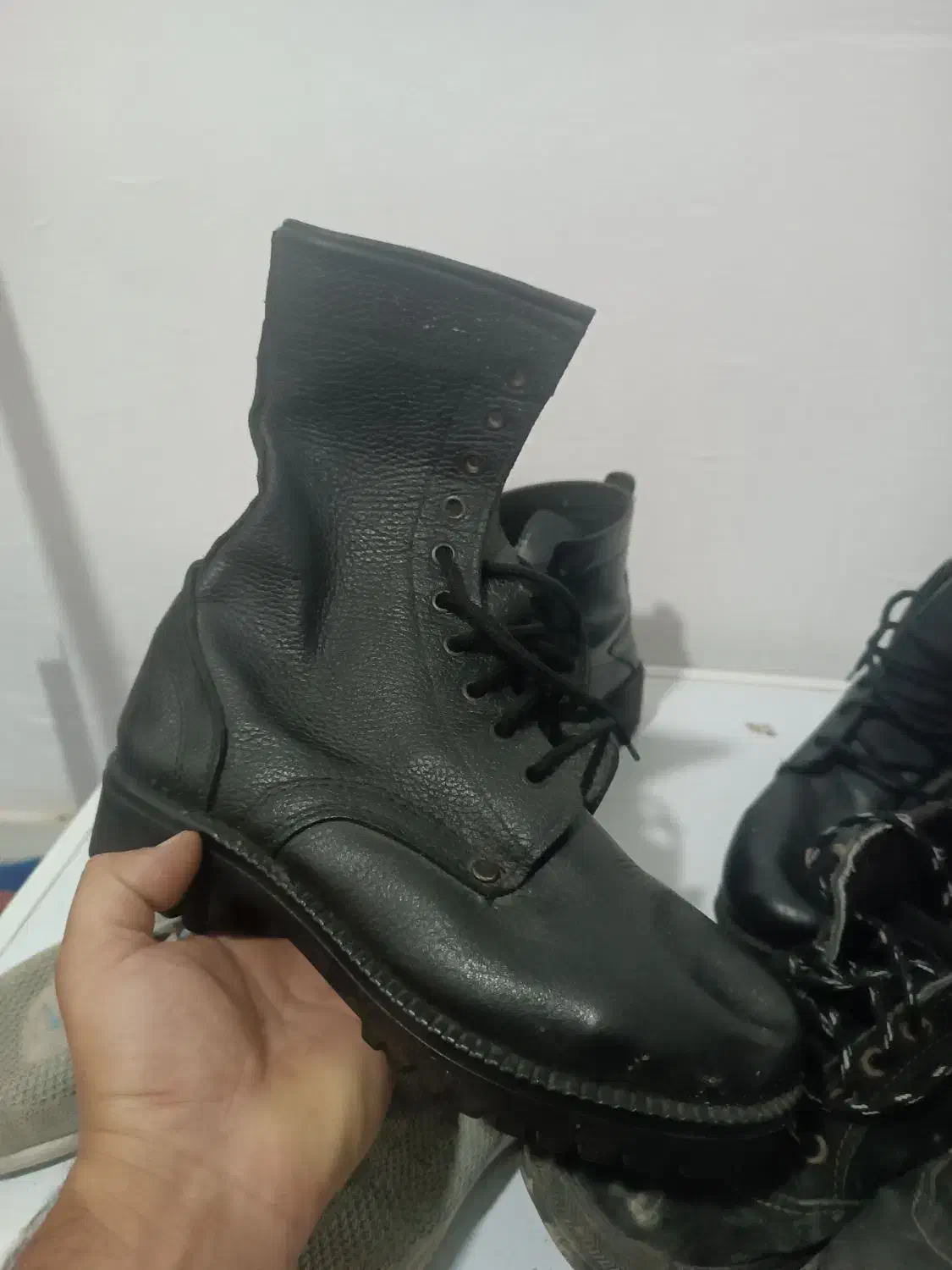 پوتین سربازی|کیف، کفش، کمربند|گنبد کاووس, |دیوار