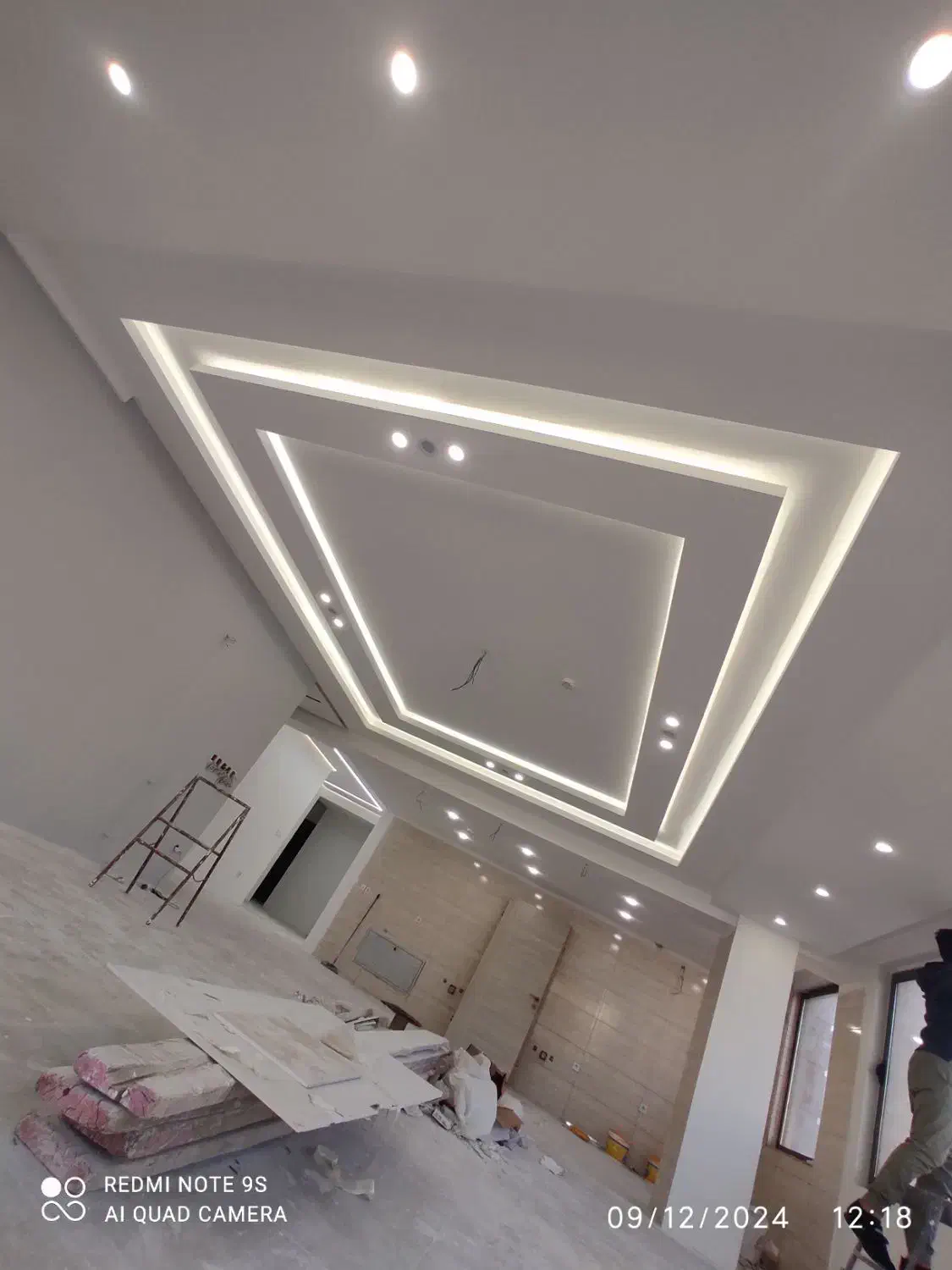 کناف|خدمات پیشه و مهارت|شیراز, سینما سعدی|دیوار