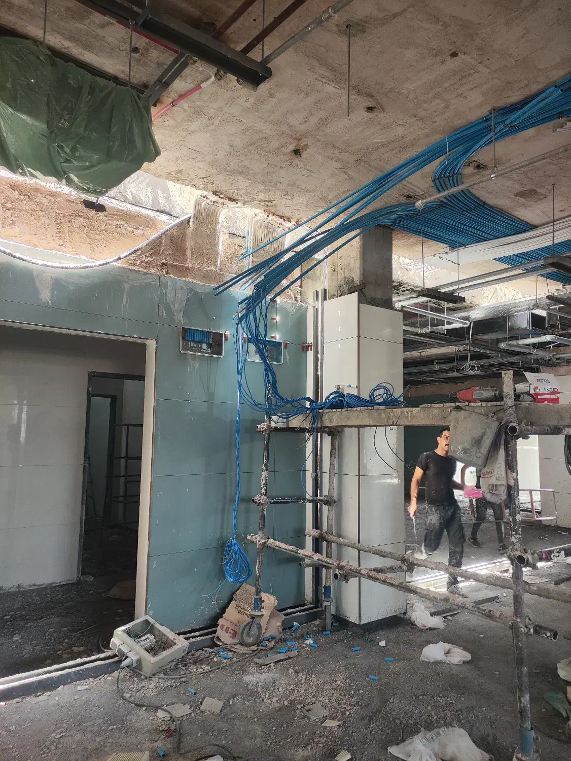 استخدام نیرو مبتدی و فنی برق ساختمان|استخدام صنعتی، فنی، مهندسی|نجف‌آباد, گلدشت|دیوار