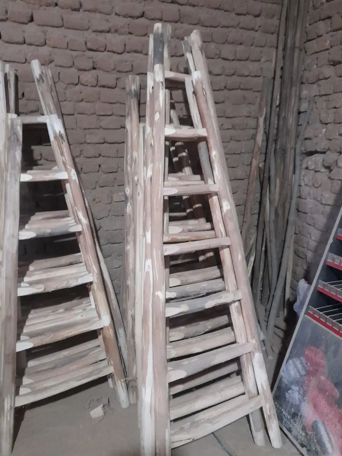 نردبان دو طرفه|ابزارآلات|مشهد, کشف|دیوار