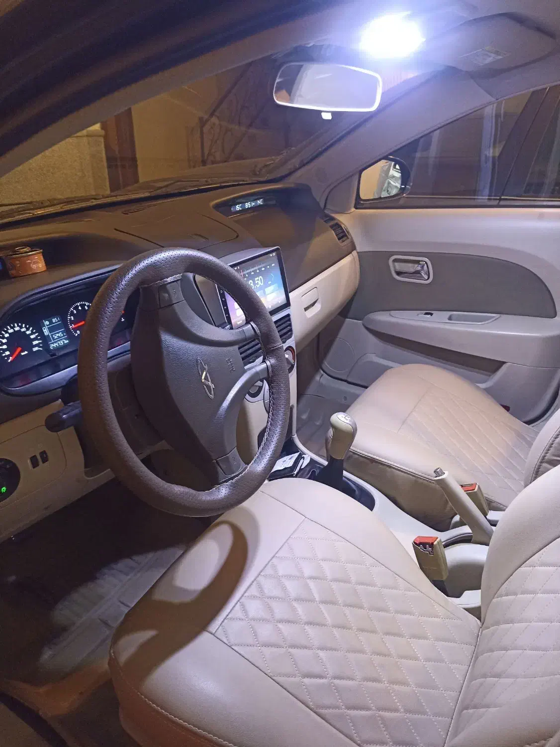 ام وی ام ۳۱۵ / تمیز / مدل ۹۴|خودرو سواری و وانت|مشهد, فرهنگ|دیوار