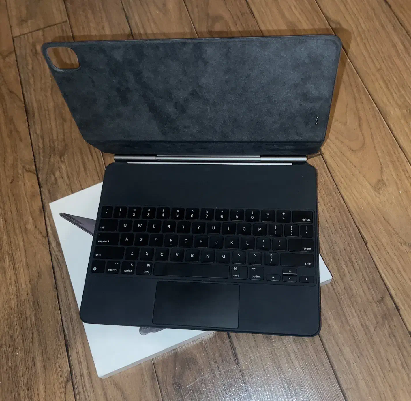 مجیک کیبورد ایپد پرو سایز ۱۲،۹ رنگ مشکی|لوازم جانبی موبایل و تبلت|تهران, شاهین|دیوار