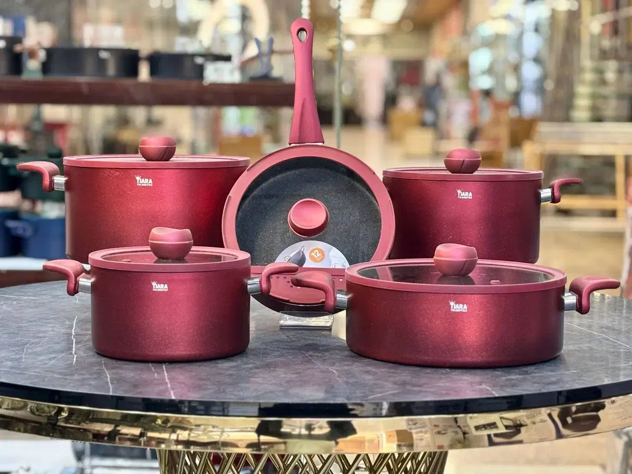 سرویس قابلمه ۱۲ پارچه|ظروف پخت‌وپز|قرچک, قشلاق جیتو|دیوار