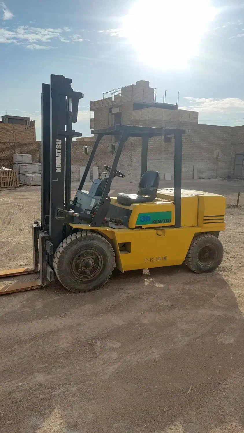 لیفتراک کوماتسو 3.5 تن دکل بلند|خودرو سنگین|میبد, |دیوار