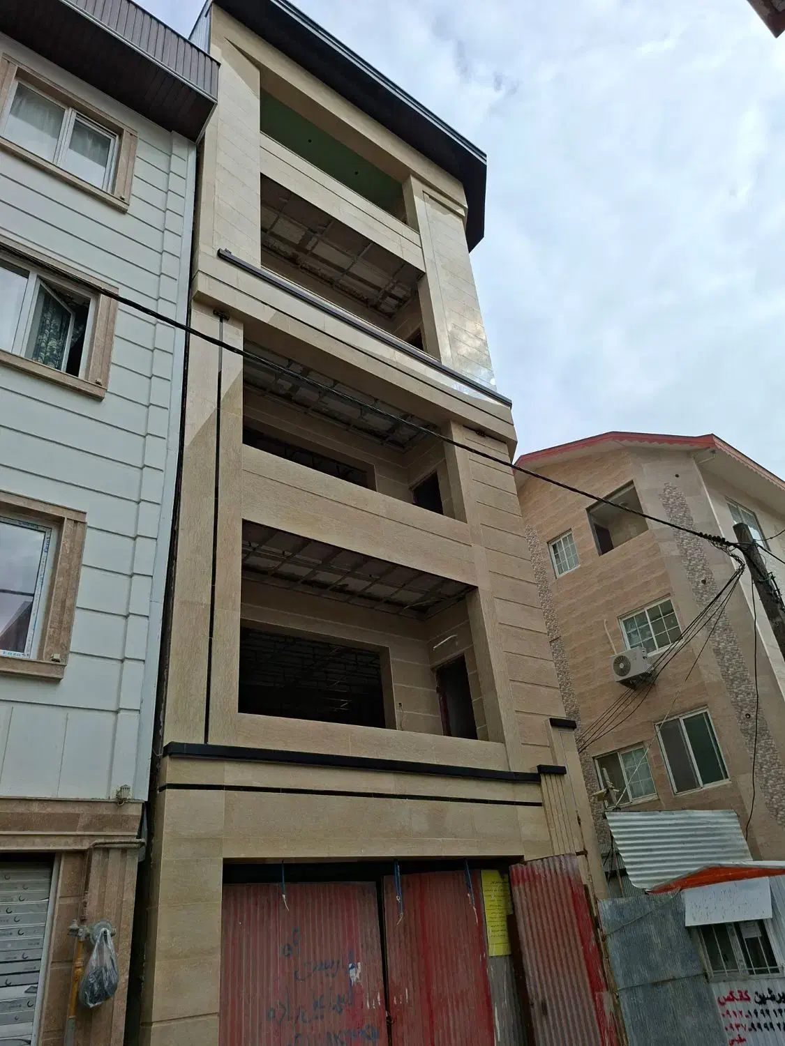 پیش فروش ۱۱۰ متری تکواحدی خیابان تهران|پیش‌فروش املاک|بندر انزلی, سپه|دیوار