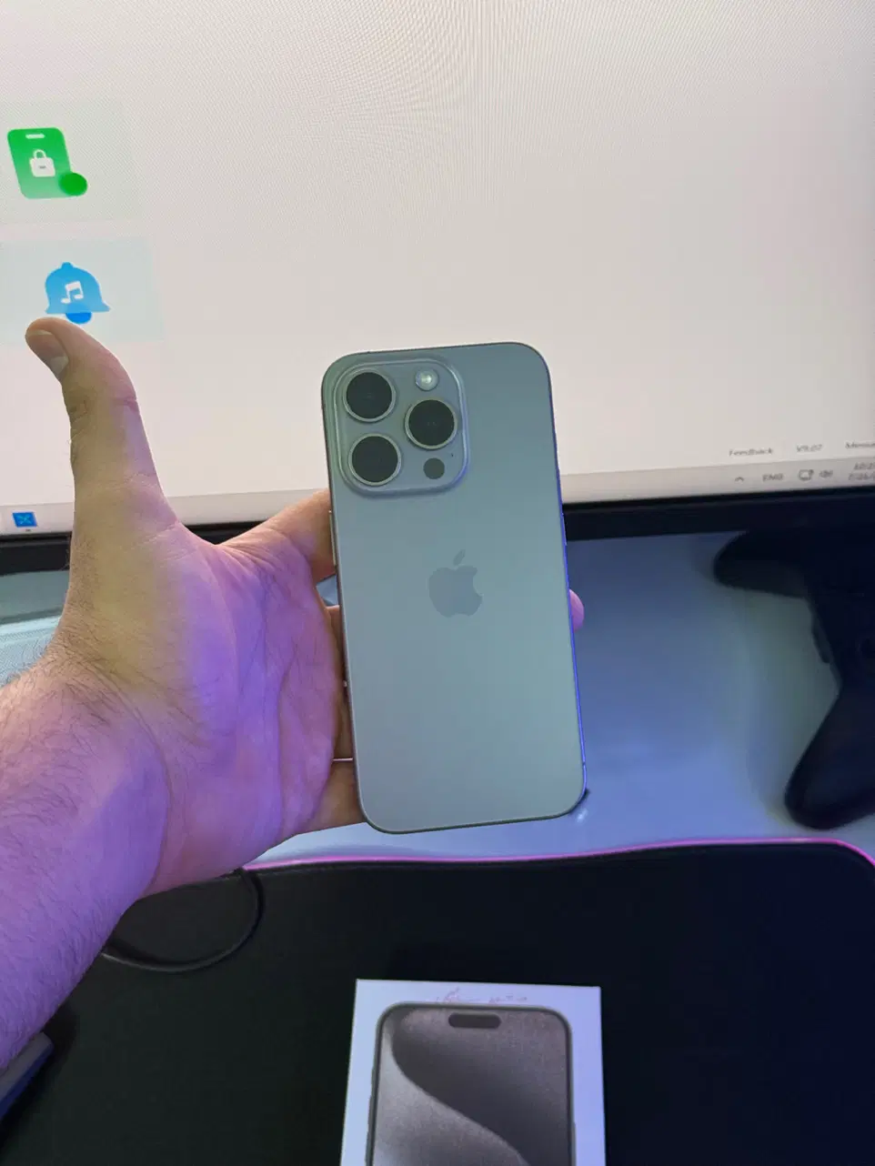iPhone 15 pro|موبایل|مشهد, چهارچشمه|دیوار