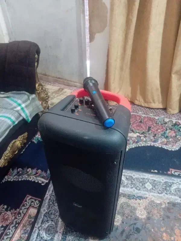 اسپیکردارای دوبلندگو....|سیستم صوتی خانگی|خاش, |دیوار