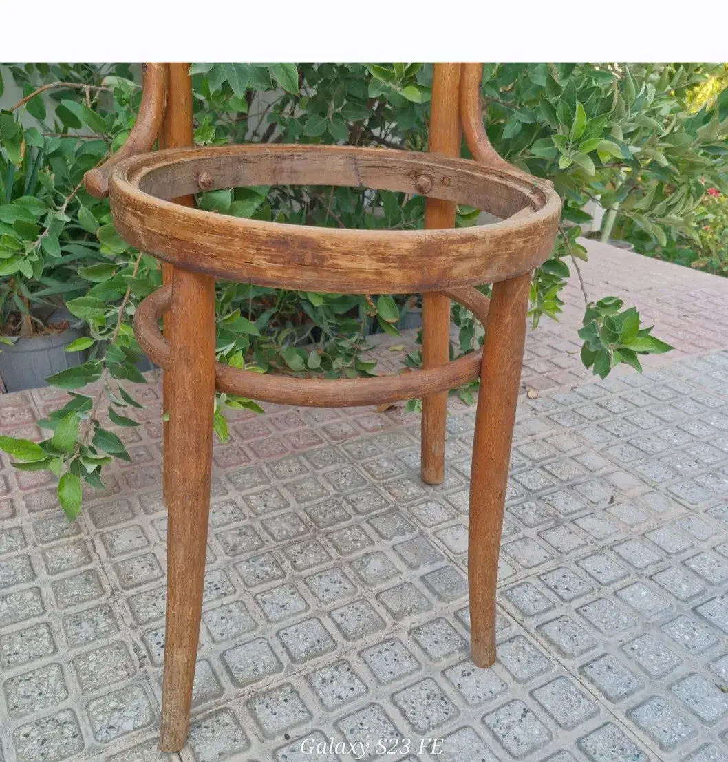 صندلی قدیمی|کلکسیون اشیاء عتیقه|فسا, |دیوار