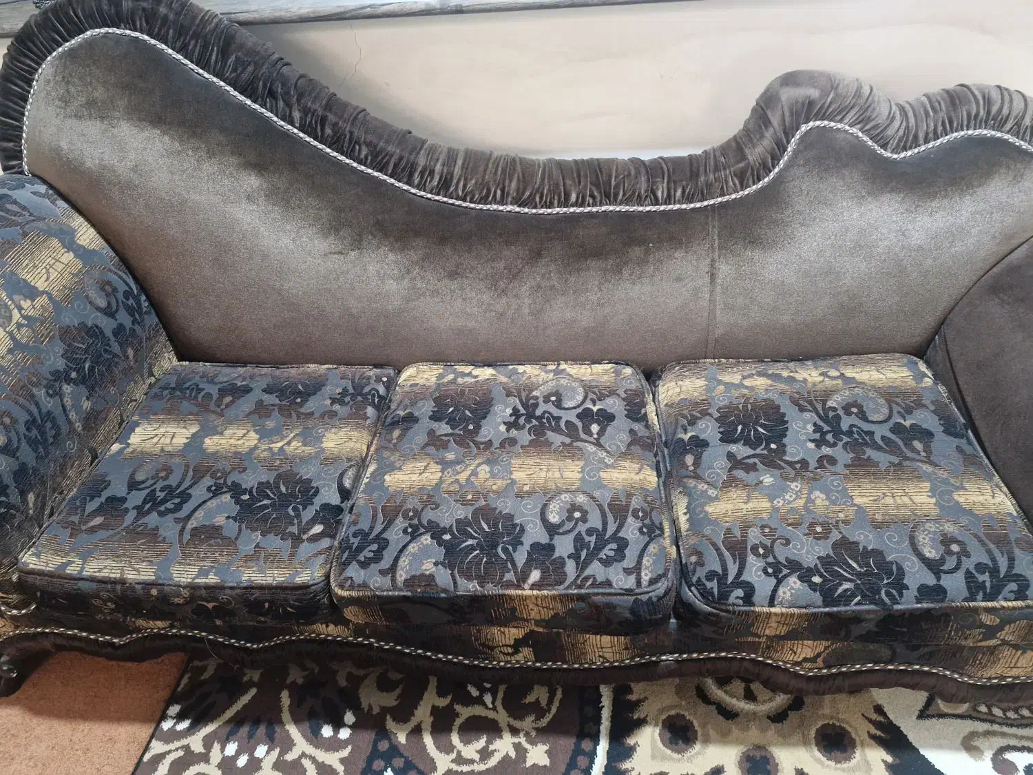 مبل ۳ نفره و تک نفره همراه با میز|مبلمان خانگی و میز عسلی|شوش, |دیوار