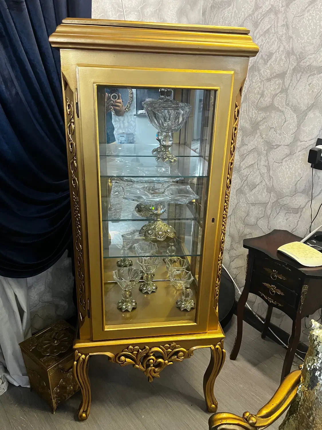 ویترین موزه|بوفه، ویترین، کنسول|اصفهان, باغ زیار|دیوار