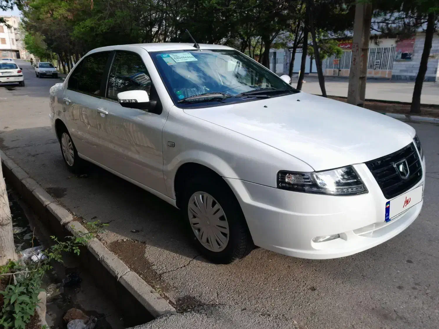 سورن 1404|خودرو سواری و وانت|بروجرد, |دیوار