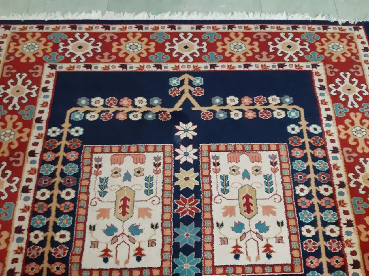 فرش ۹ متری طرح سنتی زمینه سرمه ای|فرش|اصفهان, رزمندگان|دیوار
