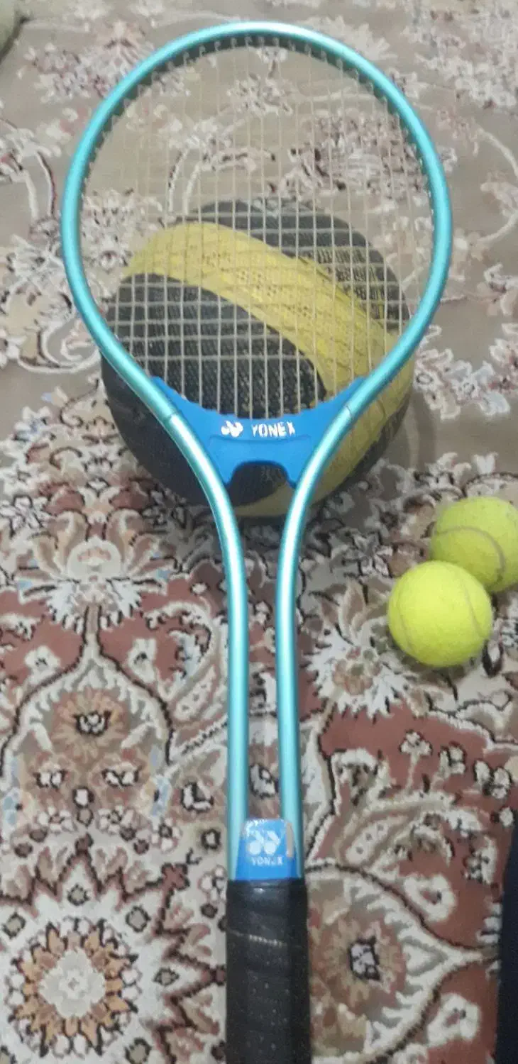 راکت تنیس YONEX|ورزشهای توپی|تهران, کرمان|دیوار