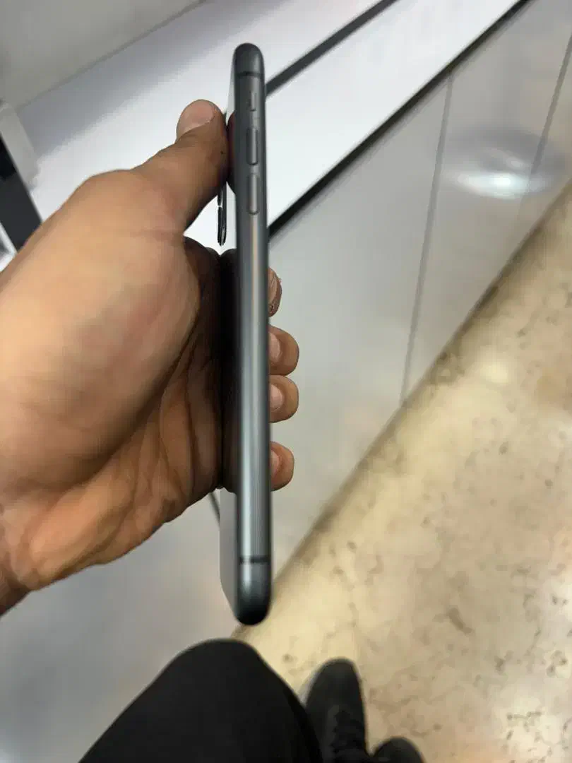 آیفون 11 نرمال 128 مشکی|موبایل|کرج, اصفهانی‌ها|دیوار