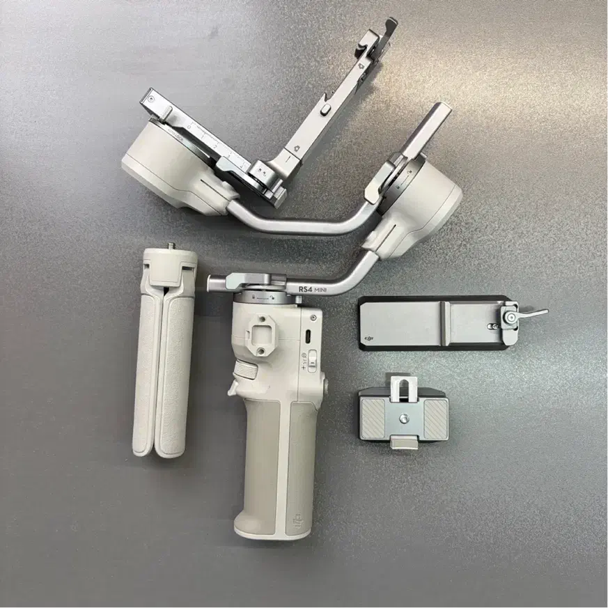 DJI RS 4 Mini|دوربین عکاسی و فیلم‌برداری|تهران, فردوسی|دیوار