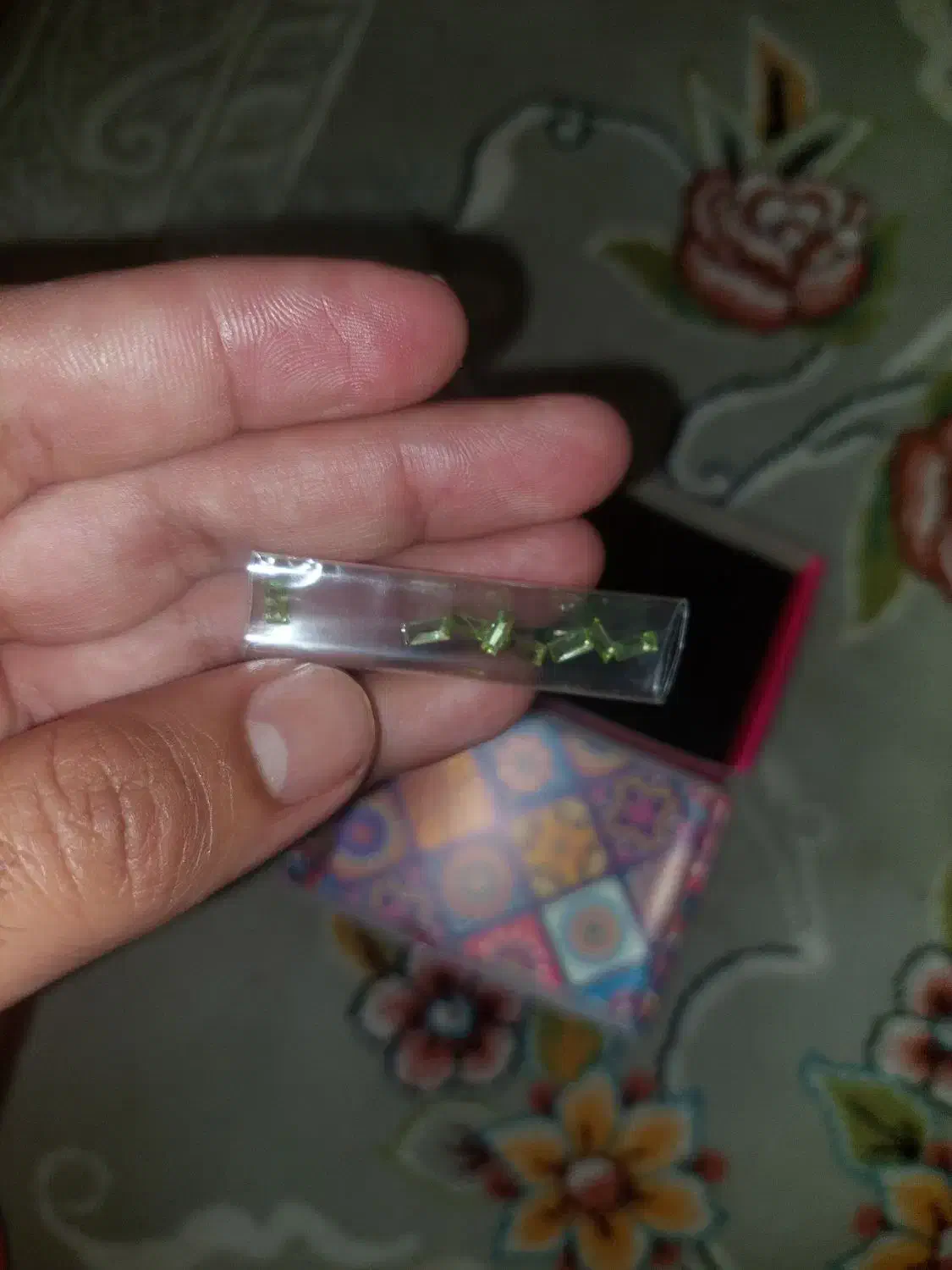 ۸ عدد نگین زبرجد معدنی|بدلیجات|اندیمشک, |دیوار