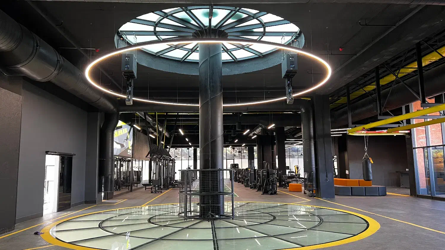 خانم جهت کار در کافه باشگاه ورزشی باشگاه انقلاب|استخدام خدمات فروشگاه و رستوران|تهران, نمایشگاه بین المللی|دیوار