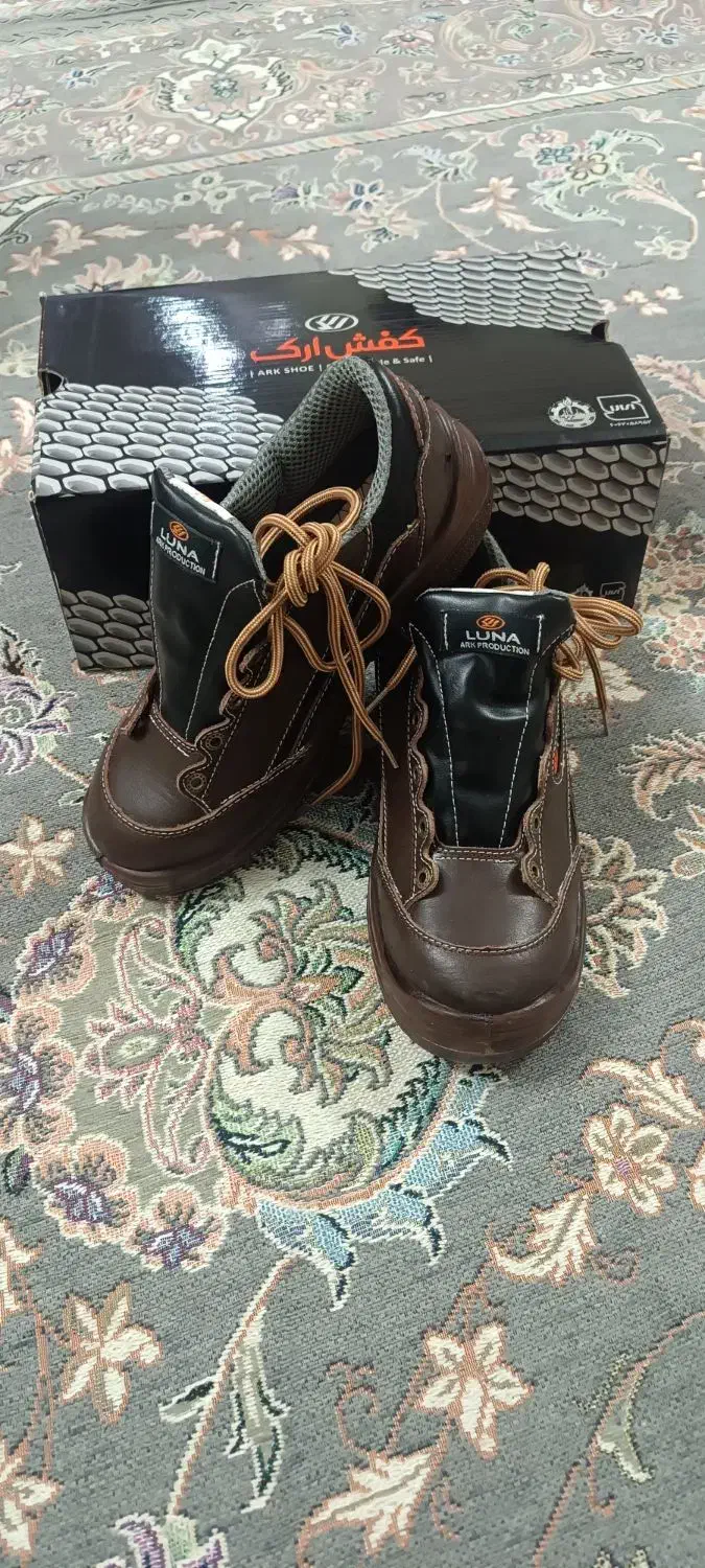 کفش کار ((ایمنی))|کیف، کفش، کمربند|مشهد, امام خمینی|دیوار