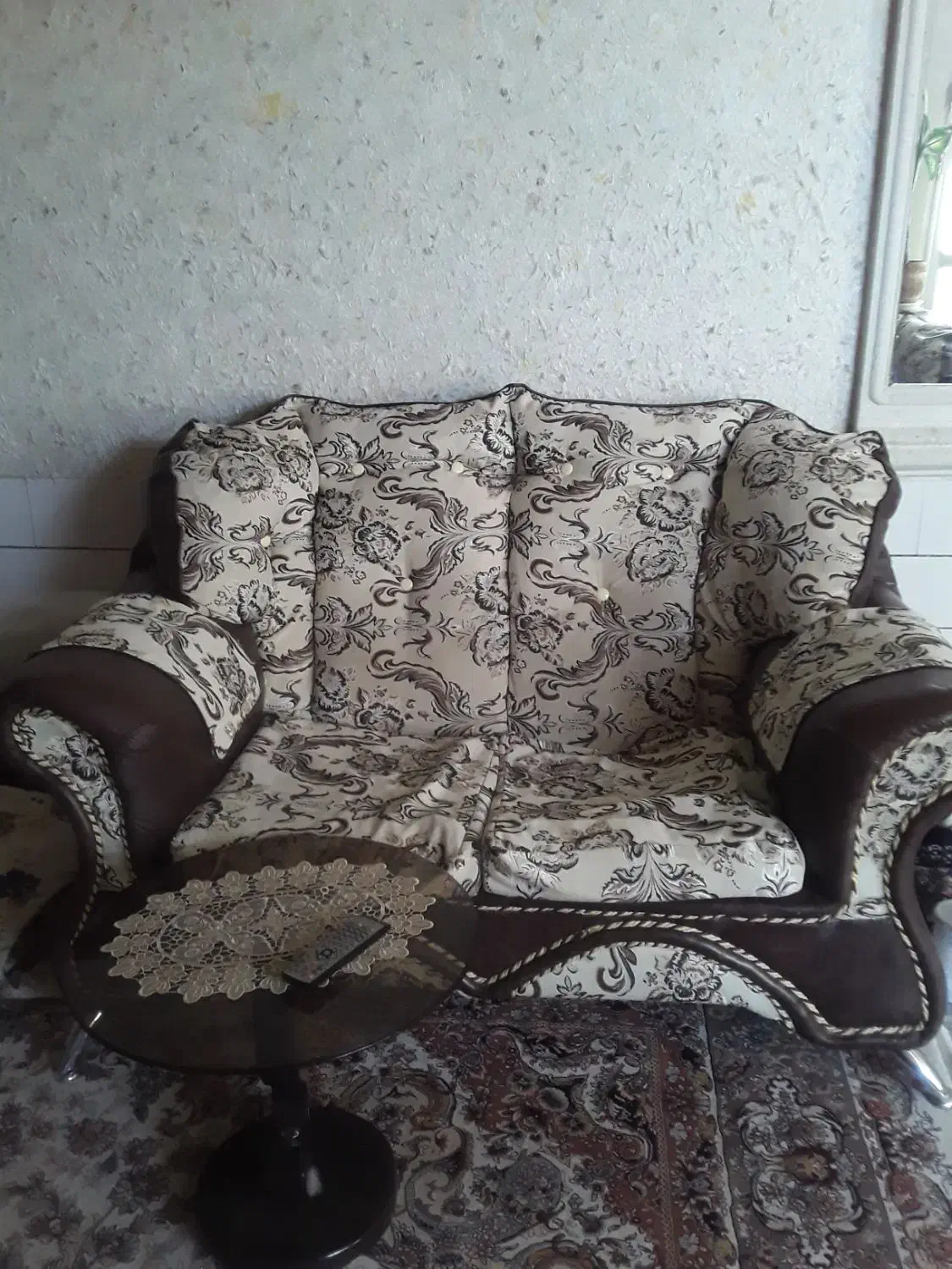 مبل راحتی|مبلمان خانگی و میز عسلی|تربتحیدریه, طالقانی|دیوار