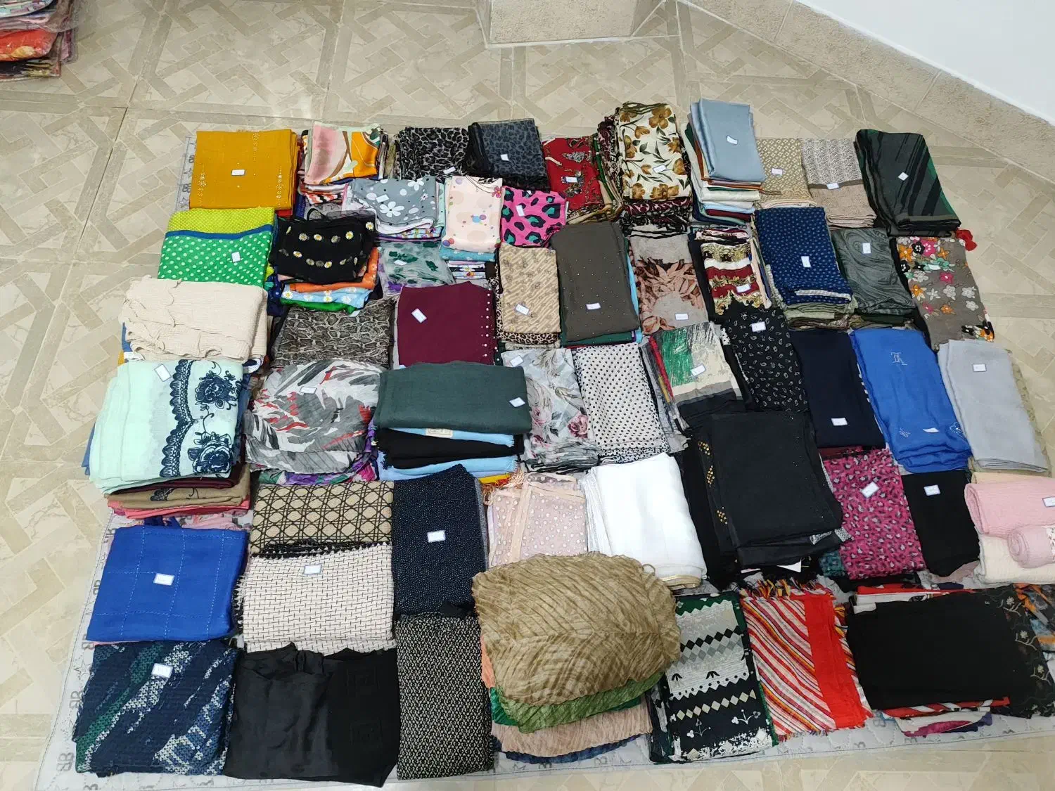 روش شال وروسری به صورت عمده|لباس|فسا, |دیوار