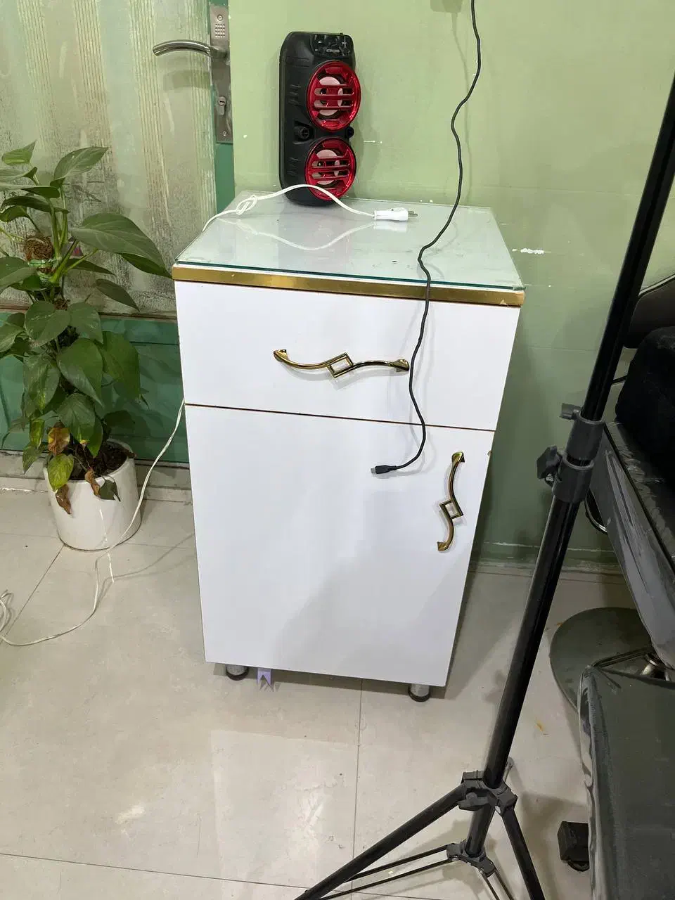 فروش لوازم آرایشگاه زیر قیمت|آرایشگاه و سالن‌های زیبایی|نیشابور, دارایی|دیوار