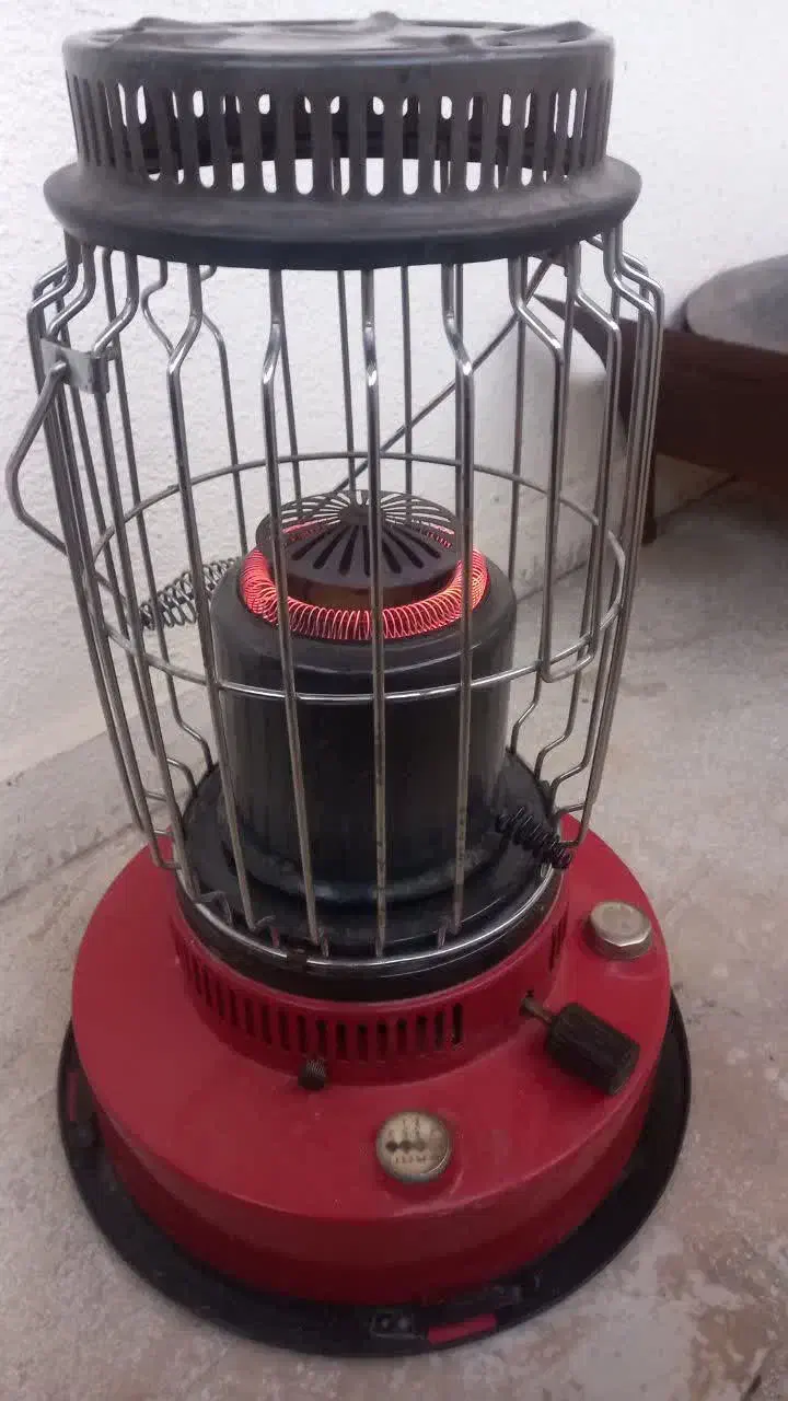 آترا|بخاری، هیتر، شومینه|ایوان, |دیوار