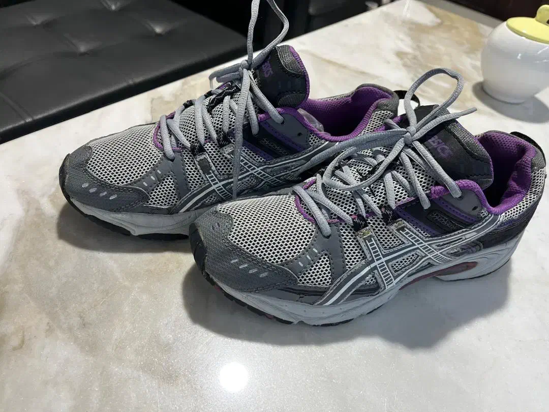 کفش اسیکس|کیف، کفش، کمربند|ارومیه, |دیوار