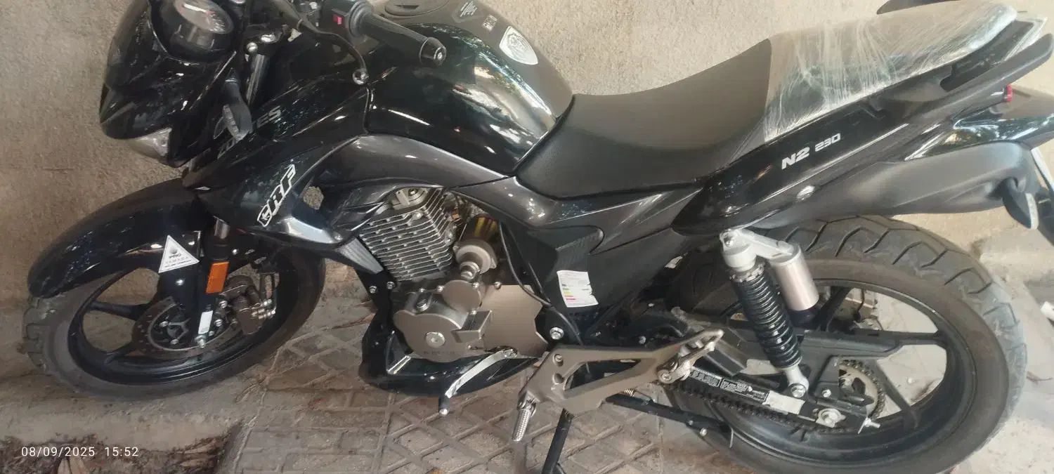 زونتس مدل 401 رنگ مشکی|موتورسیکلت|شیراز, گلشن|دیوار