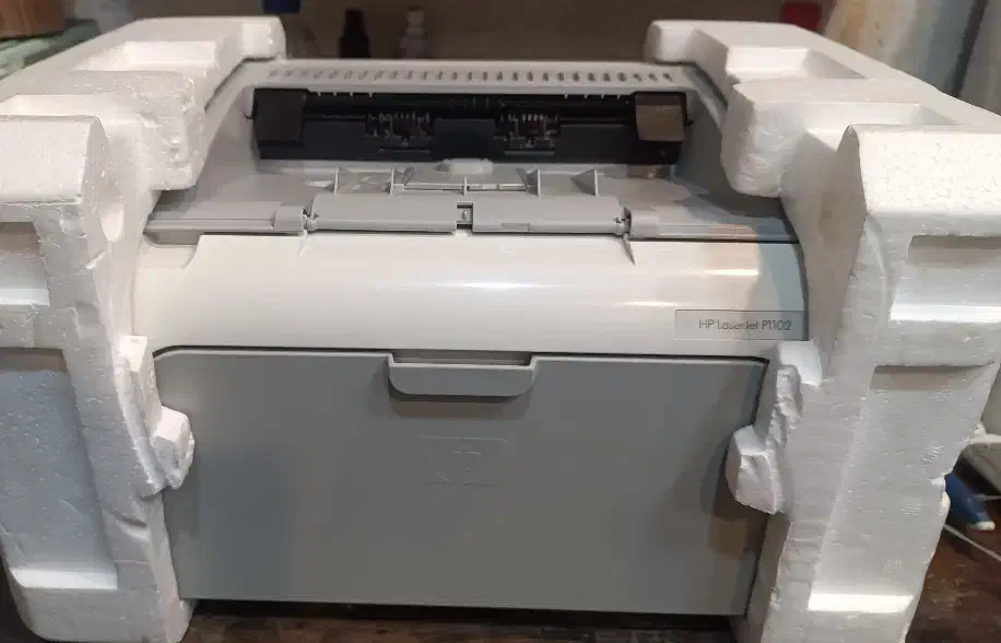پرینتر اچ پی 1102با کارتن و متعلقات|پرینتر، اسکنر، کپی، فکس|بابل, |دیوار
