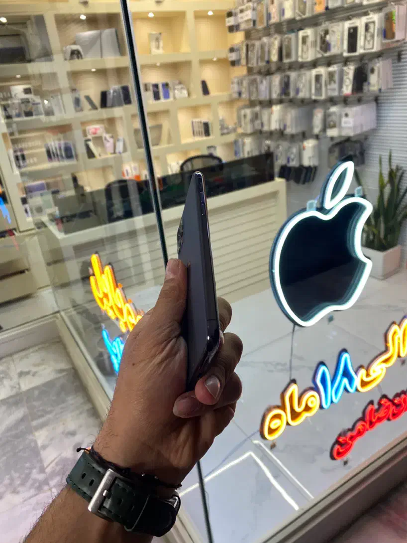 11promax معاوضه با تمام مدل ها|موبایل|اصفهان, باغ زرشک|دیوار