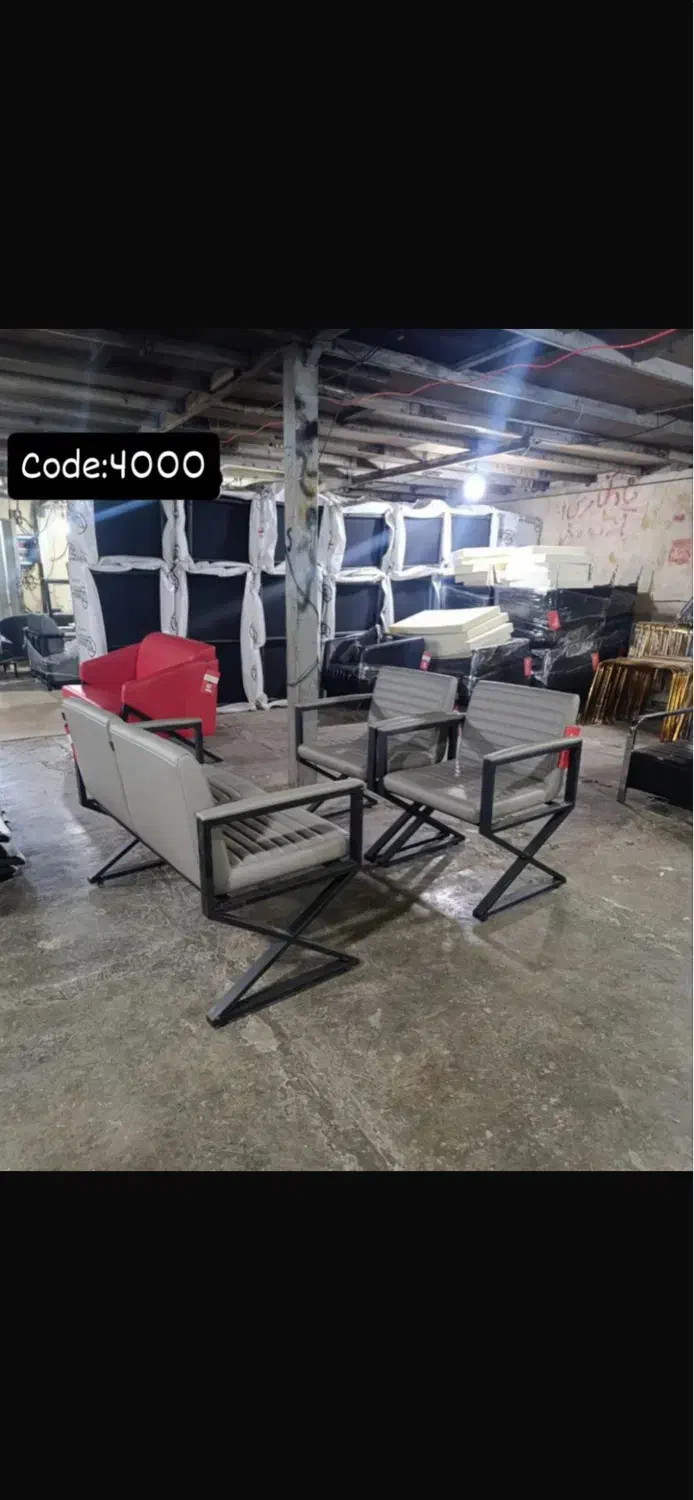 مبل فروش انواع مبل چرم شرکتی نقدچک ایرانیان|مبلمان خانگی و میز عسلی|بجنورد, |دیوار