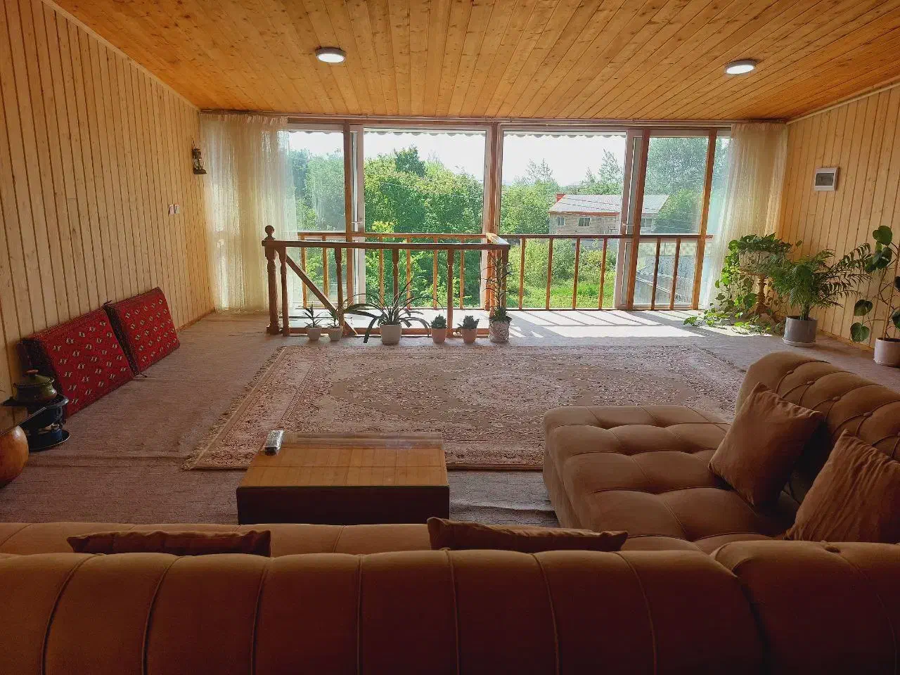 اجاره خانه روزانه، سوییت،ویلا، خانه چوبی|اجارهٔ کوتاه‌مدت آپارتمان و سوئیت|رشت, کوی حسینی|دیوار