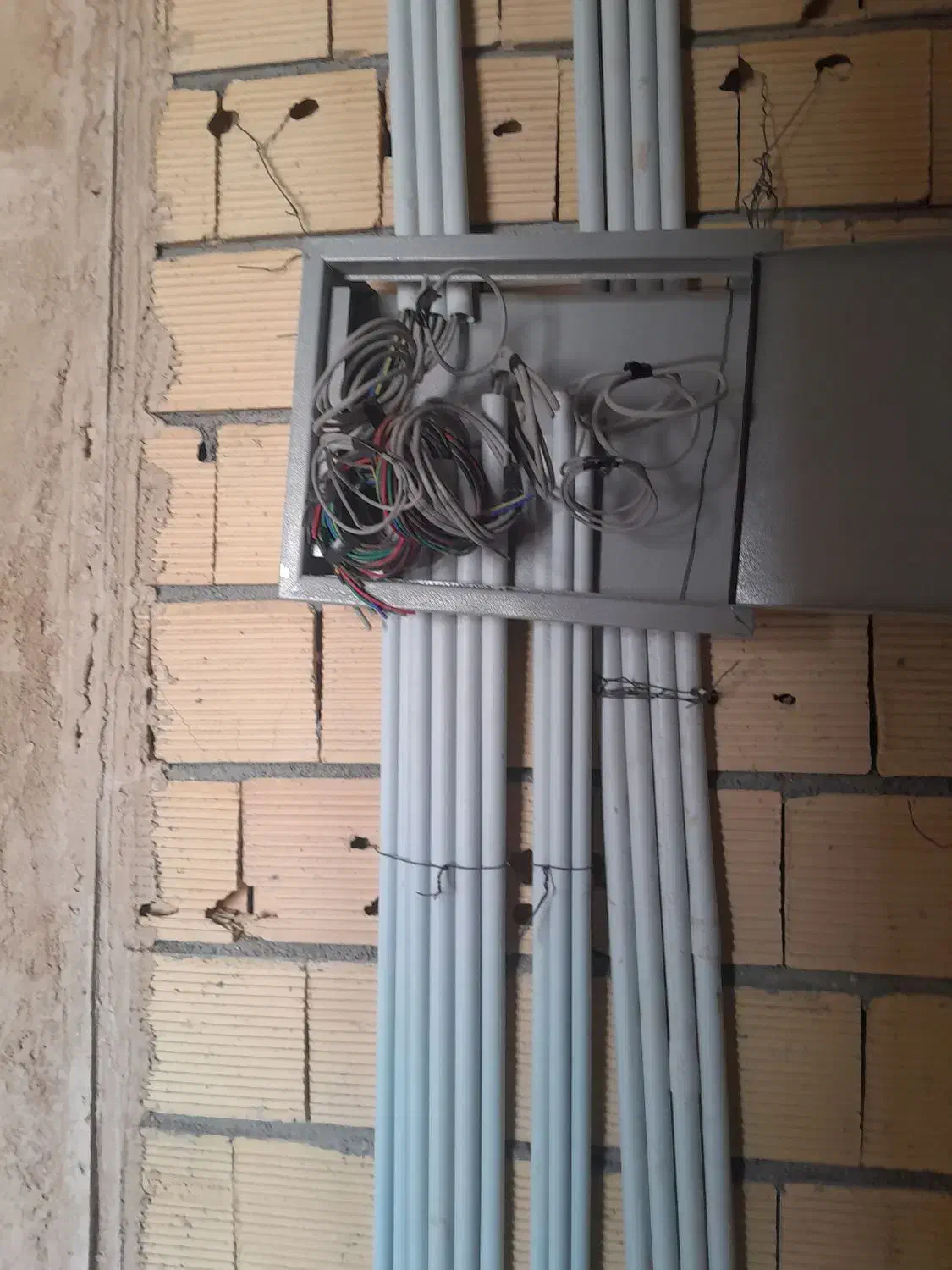 انجام کلیه ی اموربرق ساختمان صفرتاصد|خدمات پیشه و مهارت|شهرکرد, |دیوار